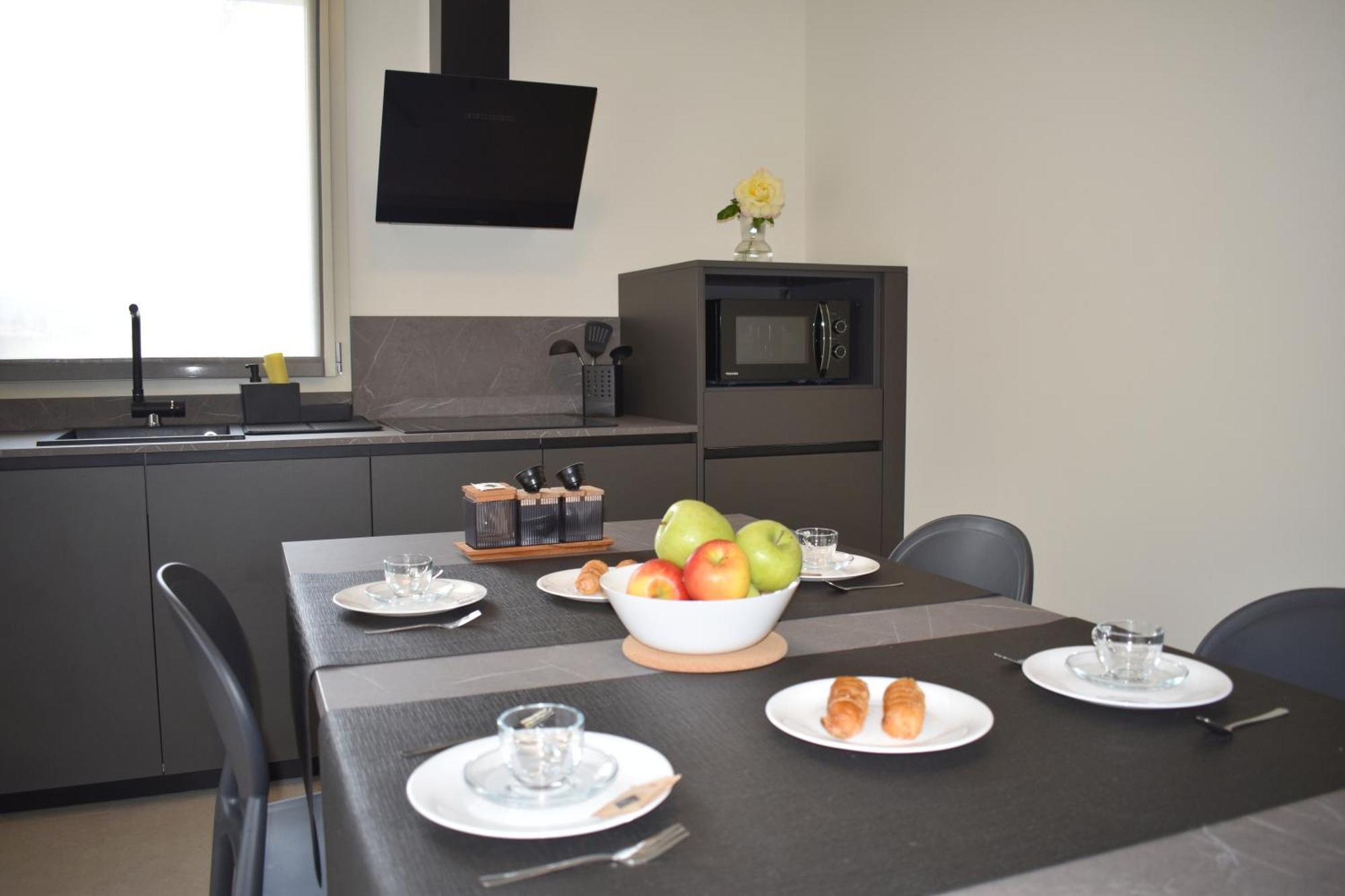 Апартаменти Baia Delle Rose Via Roma 111 Коста-Вольпіна Екстер'єр фото