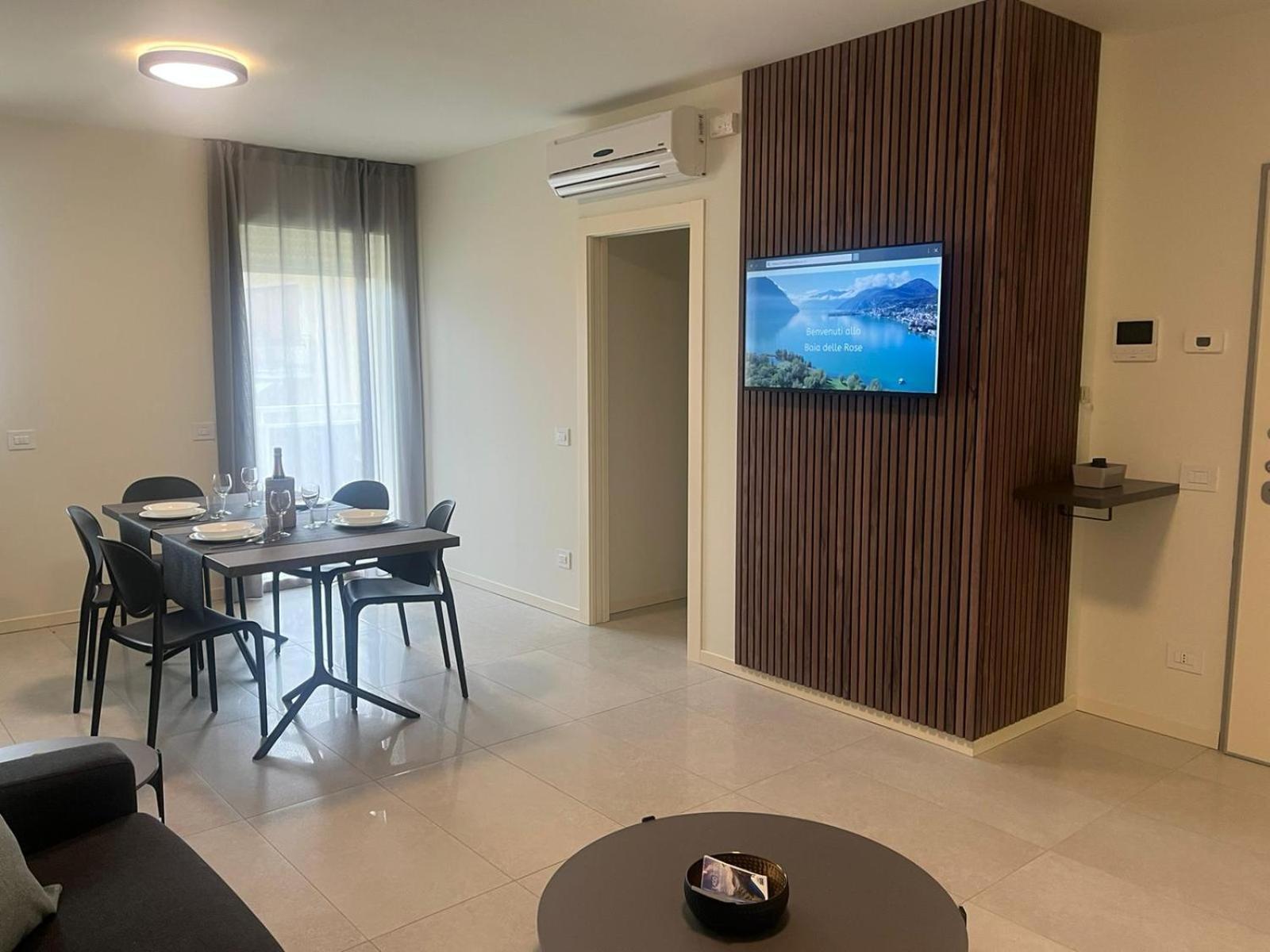 Апартаменти Baia Delle Rose Via Roma 111 Коста-Вольпіна Екстер'єр фото