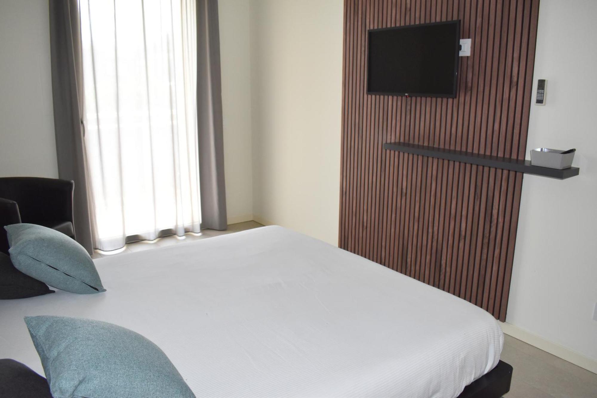 Апартаменти Baia Delle Rose Via Roma 111 Коста-Вольпіна Екстер'єр фото