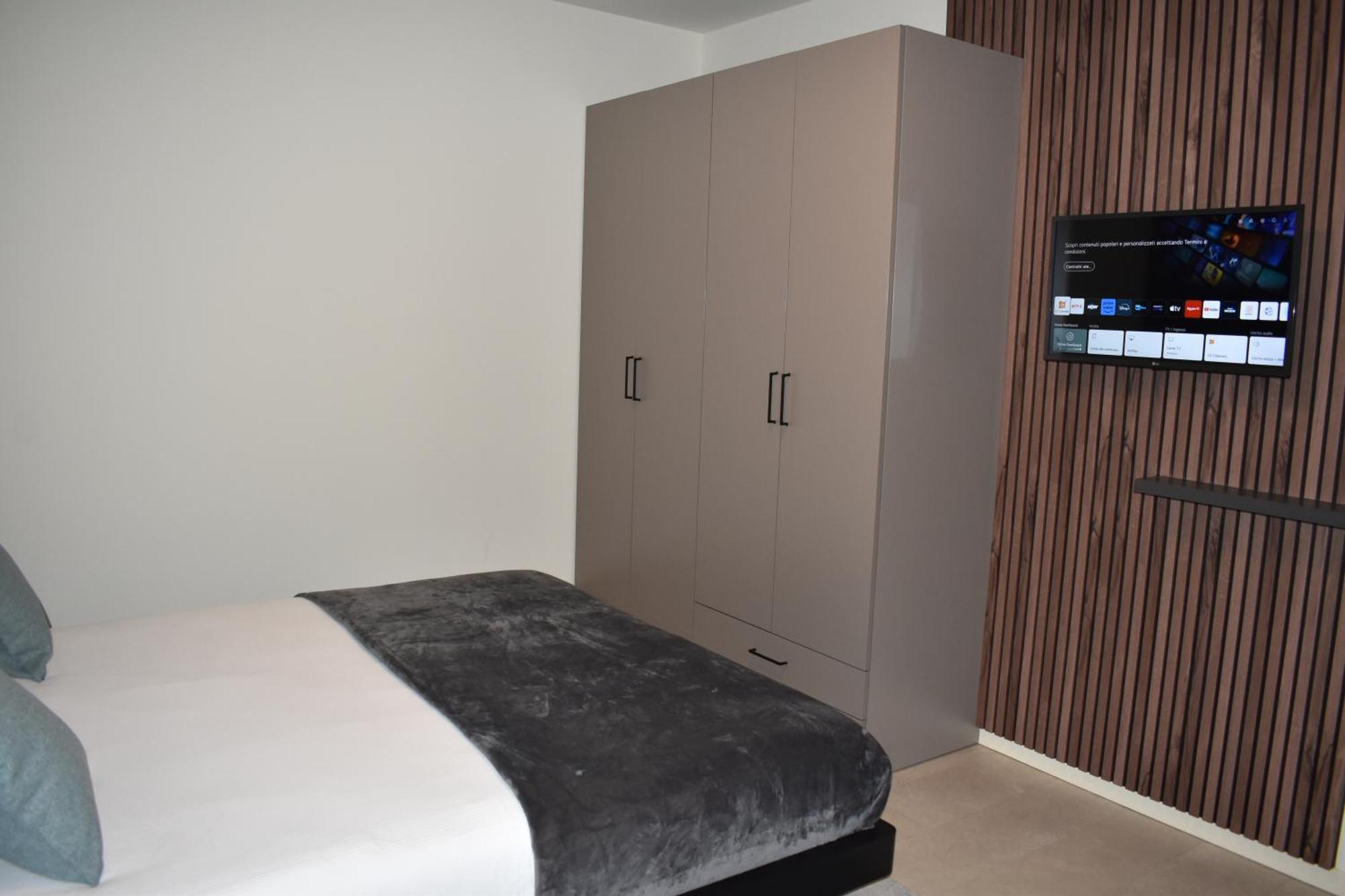 Апартаменти Baia Delle Rose Via Roma 111 Коста-Вольпіна Екстер'єр фото