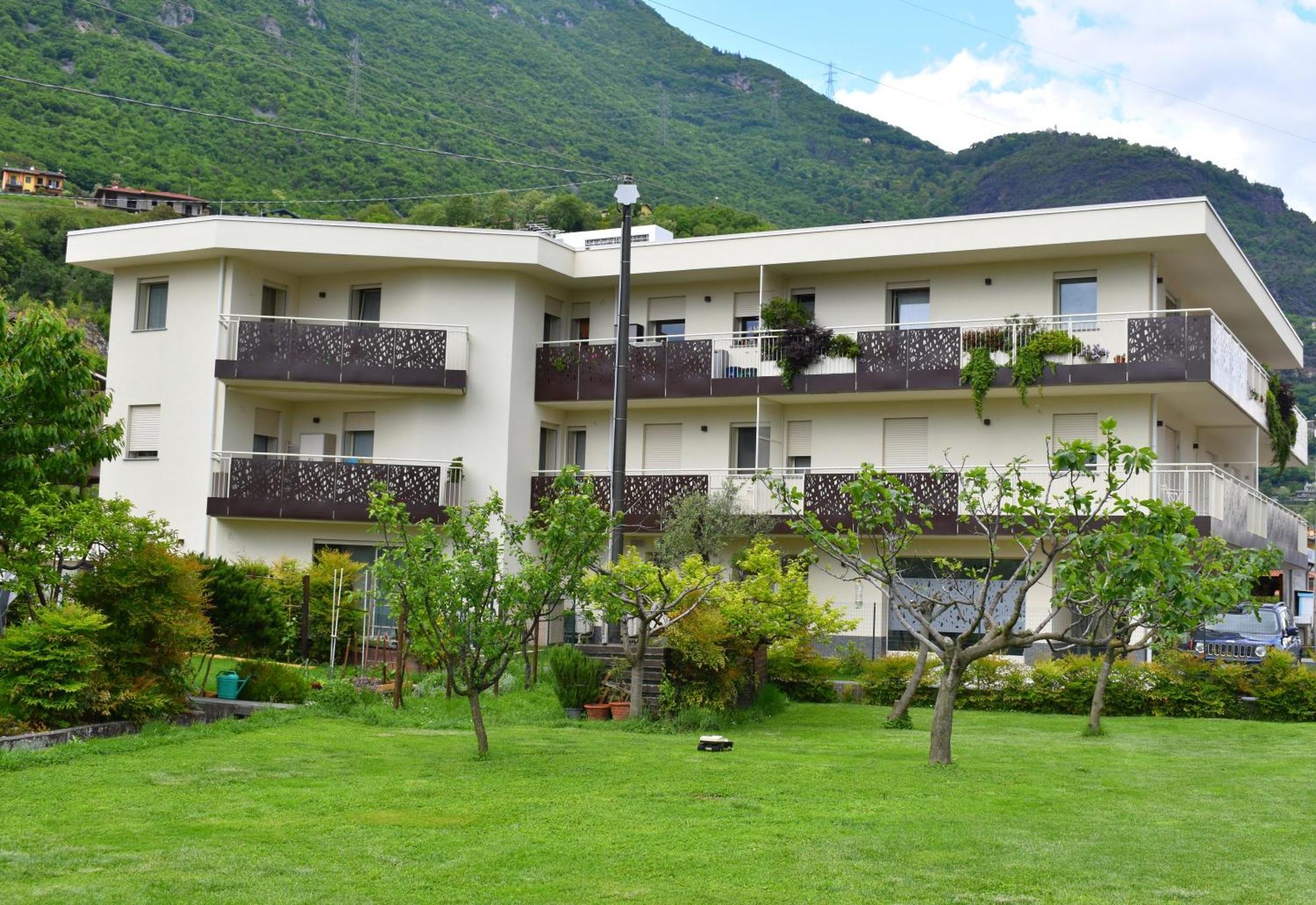 Апартаменти Baia Delle Rose Via Roma 111 Коста-Вольпіна Екстер'єр фото