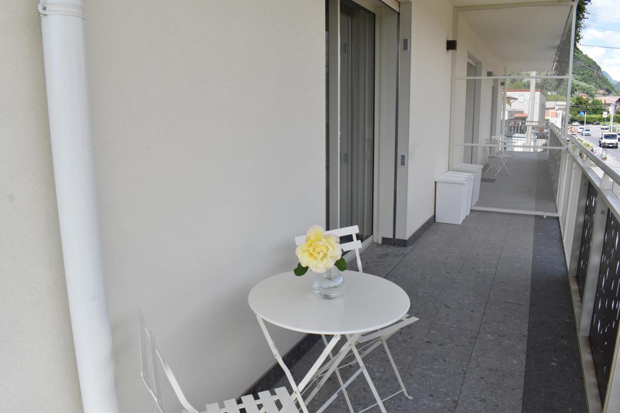 Апартаменти Baia Delle Rose Via Roma 111 Коста-Вольпіна Екстер'єр фото